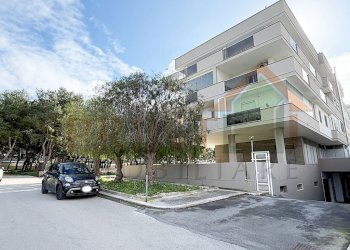 Principale.jpg - Magazzino Via Sibilla Bartolomeo, Monopoli - foto 4