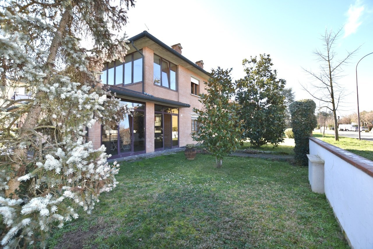 giardino - Casa indipendente Via XXV Aprile 30, San Pietro in Casale - foto 2