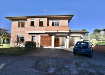 facciata - Casa indipendente Via XXV Aprile 30, San Pietro in Casale - foto 9