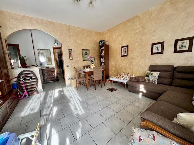 ma2.jpg - Quadrilocale Carrara - foto 1