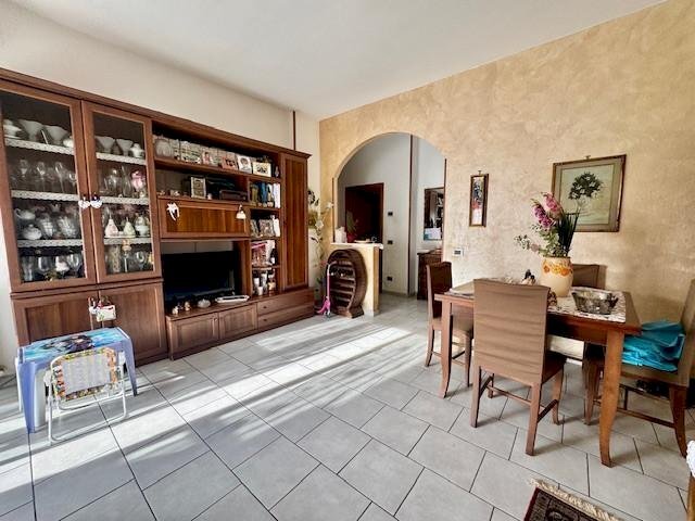 ma3.jpg - Quadrilocale Carrara - foto 3