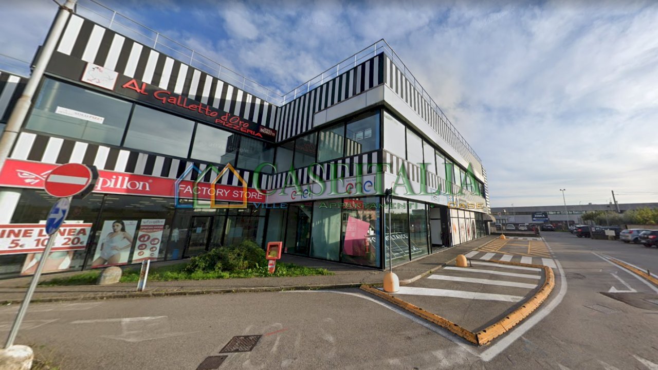 dintorni - Centro commerciale Via Enrico Fermi 56, Curno - foto 3