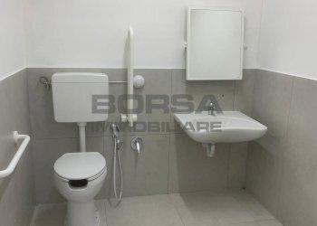 WhatsApp Image 2026-02-24 at 12.34.56 (2).jpeg - Locale Commerciale Via Buontalenti 10, Livorno - foto 2