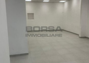 WhatsApp Image 2026-02-24 at 12.34.58 (1).jpeg - Locale Commerciale Via Buontalenti 10, Livorno - foto 11