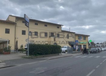 WhatsApp Image 2026-02-23 at 10.13.55 (1).jpeg - Locale Commerciale Via Dell'artigianato 300, Livorno - foto 2