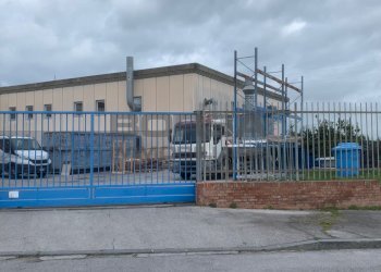 WhatsApp Image 2026-02-23 at 10.14.03 (1).jpeg - Locale Commerciale Via Dell'artigianato 300, Livorno - foto 11