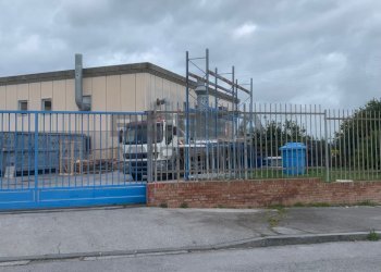 WhatsApp Image 2026-02-23 at 10.14.03.jpeg - Locale Commerciale Via Dell'artigianato 300, Livorno - foto 12