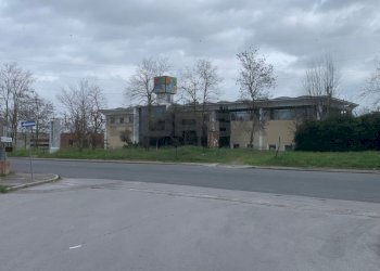 WhatsApp Image 2026-02-23 at 10.14.08.jpeg - Locale Commerciale Via Dell'artigianato 300, Livorno - foto 27