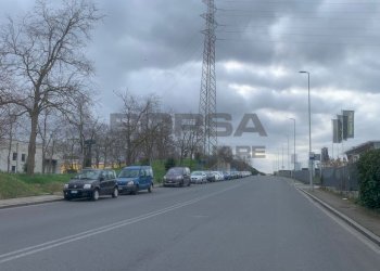 WhatsApp Image 2026-02-23 at 10.14.09 (1).jpeg - Locale Commerciale Via Dell'artigianato 300, Livorno - foto 28