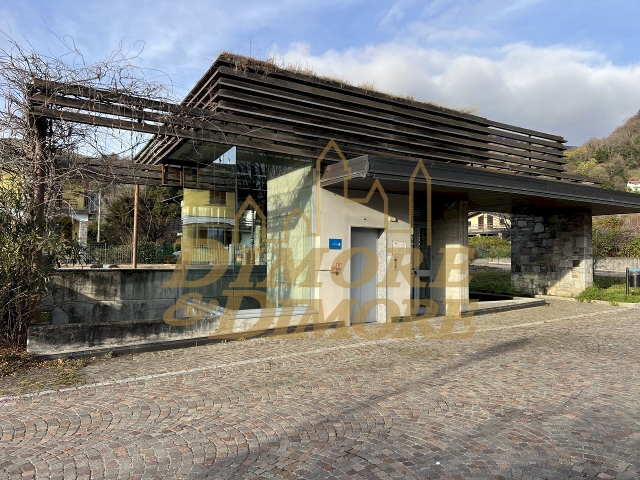 Box Via Gualtiero Berti 18, Maccagno con Pino e Veddasca - foto 1