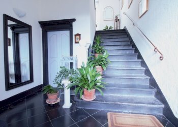 INGRESSO3.jpg - Casa indipendente Genova (zona Staglieno) - foto 11