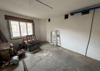 WhatsApp Image 2026-02-24 at 09.25.27 (2).jpeg - Warehouse Via Lamarmora 92, Sanremo - photo 2