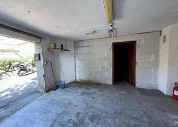 WhatsApp Image 2026-03-13 at 19.34.24 (4).jpeg - Capannone Via Lamarmora 92, Sanremo - foto 5