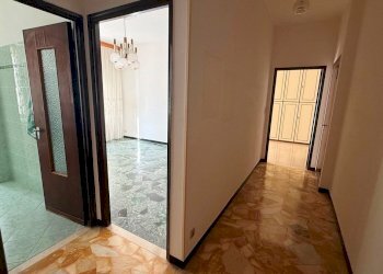 disimpegno - Three-room apartment Via Chiappino, Savona - photo 3