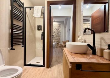 WhatsApp Image 2026-02-10 at 18.19.55 (12).jpeg - Trilocale Via Federico da Montefeltro, Firenze - foto 13