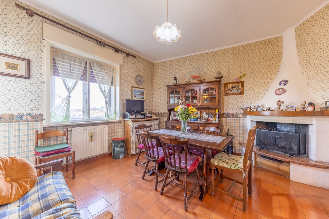 23.jpg - Four-room apartment Via Boito, Mentana - photo 1