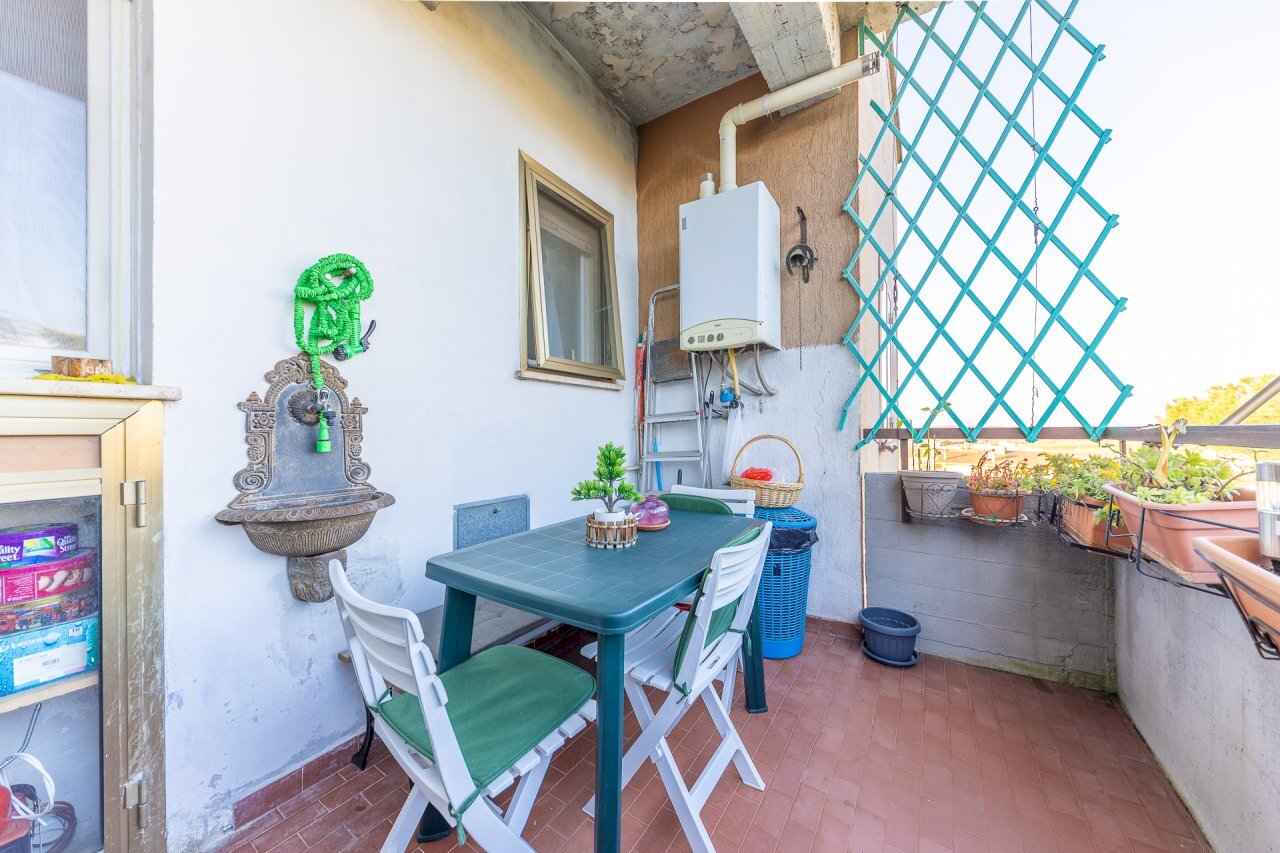 8.jpg - Four-room apartment Via Boito, Mentana - photo 2