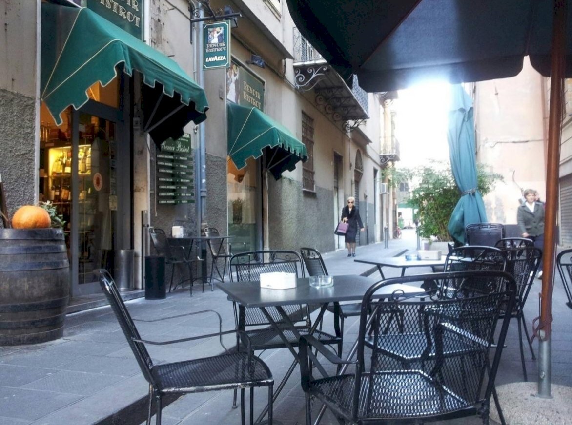 IMG_20260223_115042.jpg - Locale Commerciale Via Palmaria, Genova - foto 2