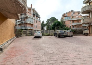 DSC02426.jpg - Quadrilocale Via Teseo, Catania - foto 3