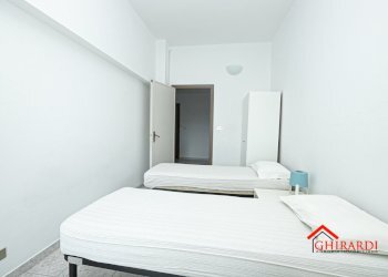 4.3 camera1.jpg - Appartamento VIA ALFREDO D'ANDRADE, Genova (zona Sestri Ponente) - foto 14