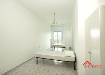 5.0 camera2.jpg - Appartamento VIA ALFREDO D'ANDRADE, Genova (zona Sestri Ponente) - foto 15