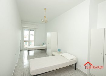 5.1 camera2.jpg - Appartamento VIA ALFREDO D'ANDRADE, Genova (zona Sestri Ponente) - foto 16