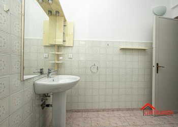 6.2 bagno.jpg - Appartamento VIA ALFREDO D'ANDRADE, Genova (zona Sestri Ponente) - foto 21