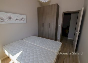 3.2-camera1-2-1200x800.jpg - Appartamento VIA ALFREDO D'ANDRADE 34, Genova (zona Sestri Ponente) - foto 9