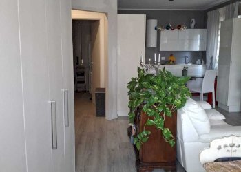 Zona giorno con cuciana a vista - Appartamento Via Calbera 14, Sormano - foto 4