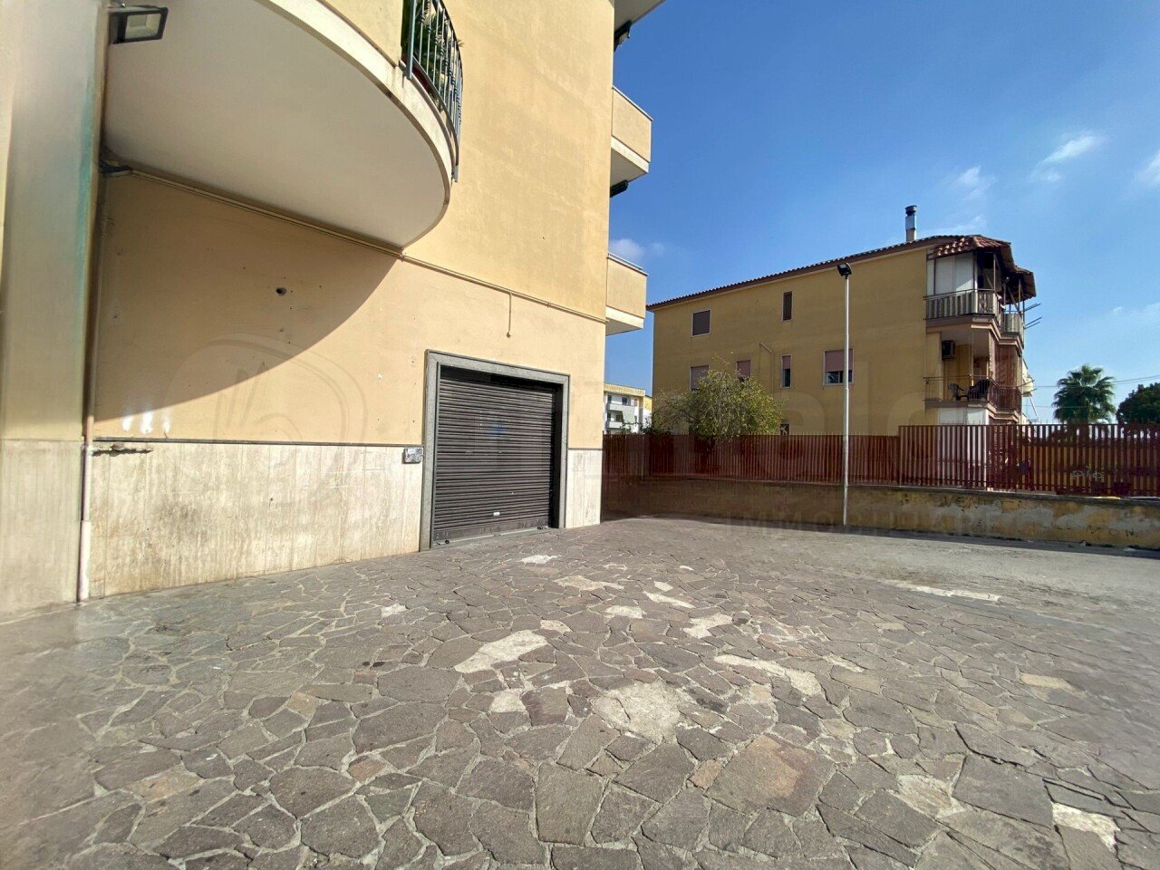 01.JPG - Commercial Premises Giugliano in Campania - photo 1