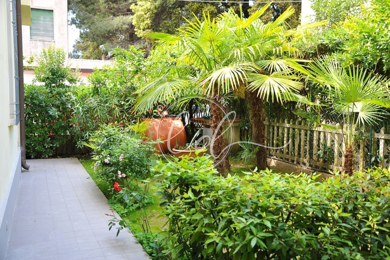 yNAFvbtQ.jpeg - Apartment Camaiore - photo 3