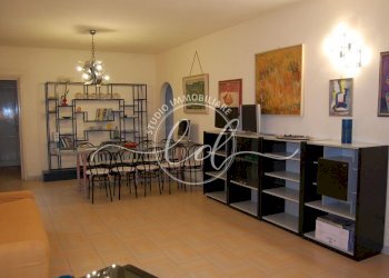 qAIIWmxw.jpeg - Appartamento Camaiore - foto 8