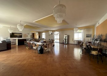 Sala - Albergo - Struttura ricettiva via Montanara, 414 A, Imola - foto 10