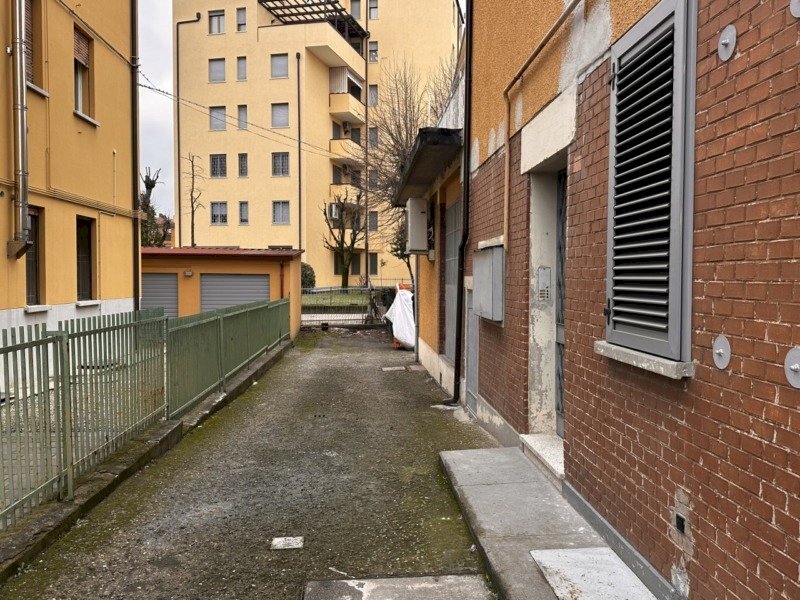 Warehouse via Emilia, 86, Ozzano dell'Emilia - photo 1