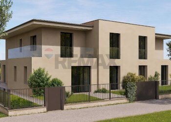 Attic Via Vittorio Veneto, 48/50 
 Sale Marasino, Sale Marasino - photo 18