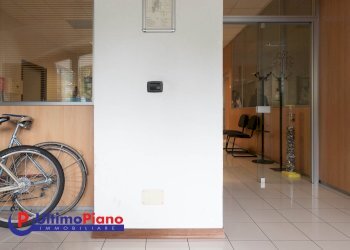 Ufficio Via Duca Degli Abruzzi 4, Aosta - foto 8