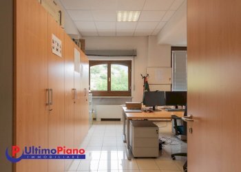 Ufficio Via Duca Degli Abruzzi 4, Aosta - foto 34