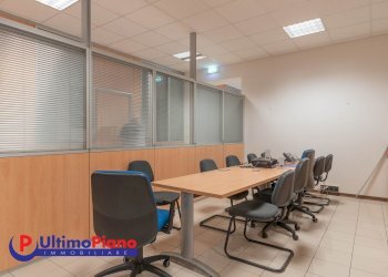 Ufficio Via Duca Degli Abruzzi 4, Aosta - foto 37