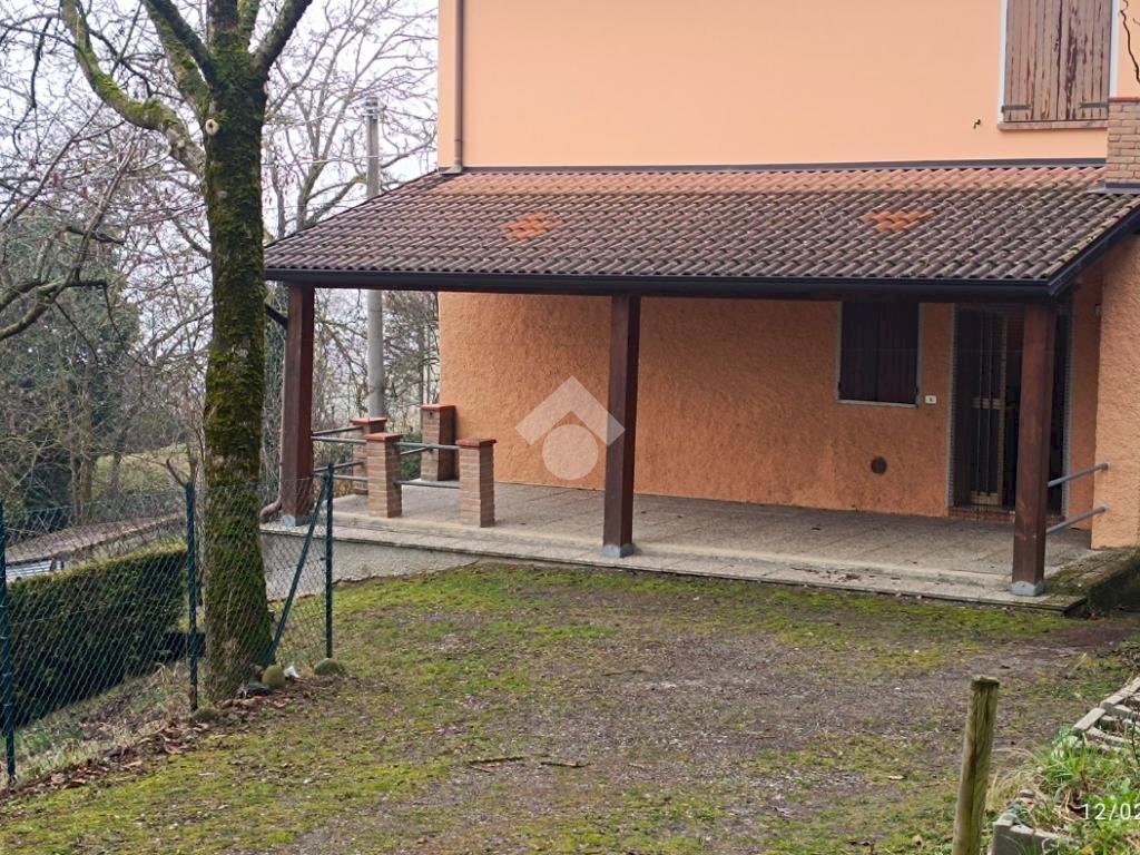 Four-room apartment Via Martiri della Resistenza, Toano - photo 1