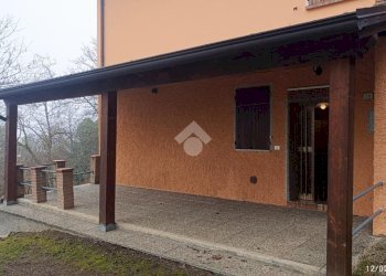 Four-room apartment Via Martiri della Resistenza, Toano - photo 2