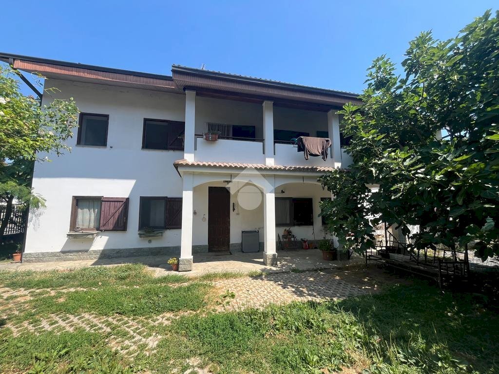 Independent house Via Torino, San Francesco al Campo - photo 1