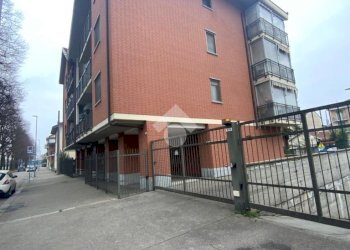 Trilocale Via Antonio Sant'Elia, Torino (zona Falchera) - foto 2