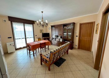 Trilocale Via Giorgio Perlasca, Leini - foto 8