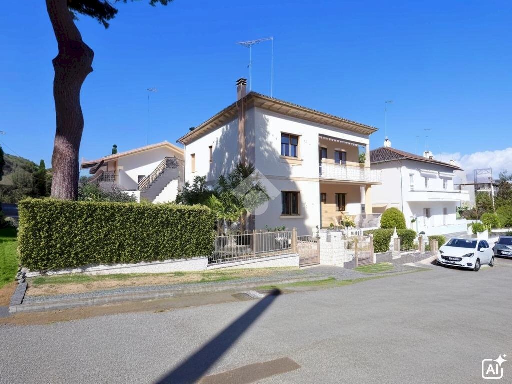 Quadrilocale Viale Foligno, Riccione - foto 1