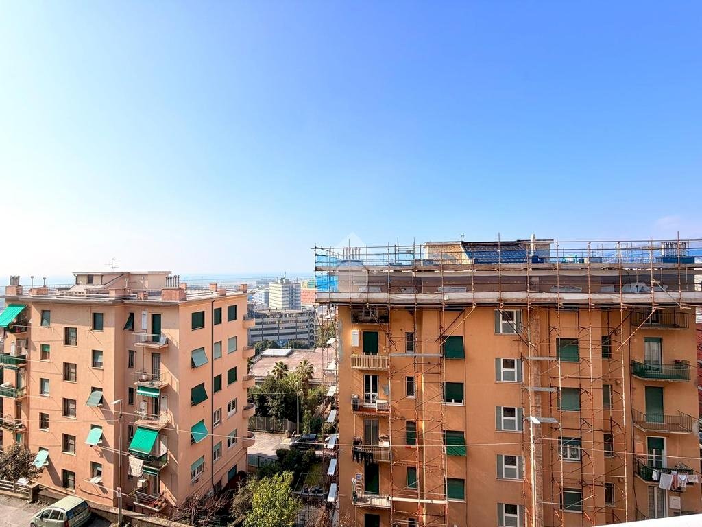 Quadrilocale Via L. Calda, Genova (zona Borzoli) - foto 1