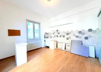 Quadrilocale Via L. Calda, Genova (zona Borzoli) - foto 4