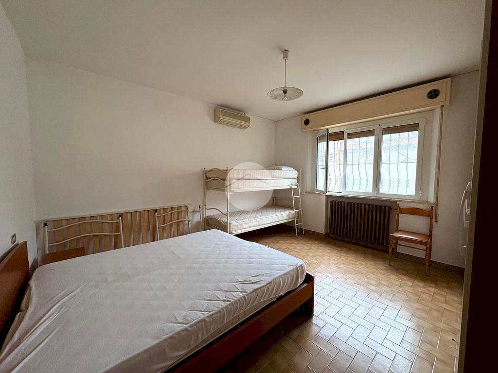 Bilocale Viale Edmondo De Amicis, Rimini - foto 2