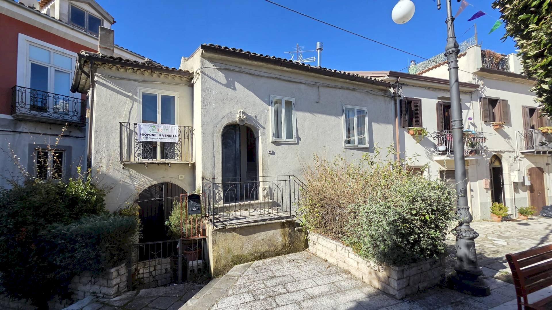 Foto 2 - Casa semi indipendente Piazza del popolo
 
9, Montemarano - foto 2