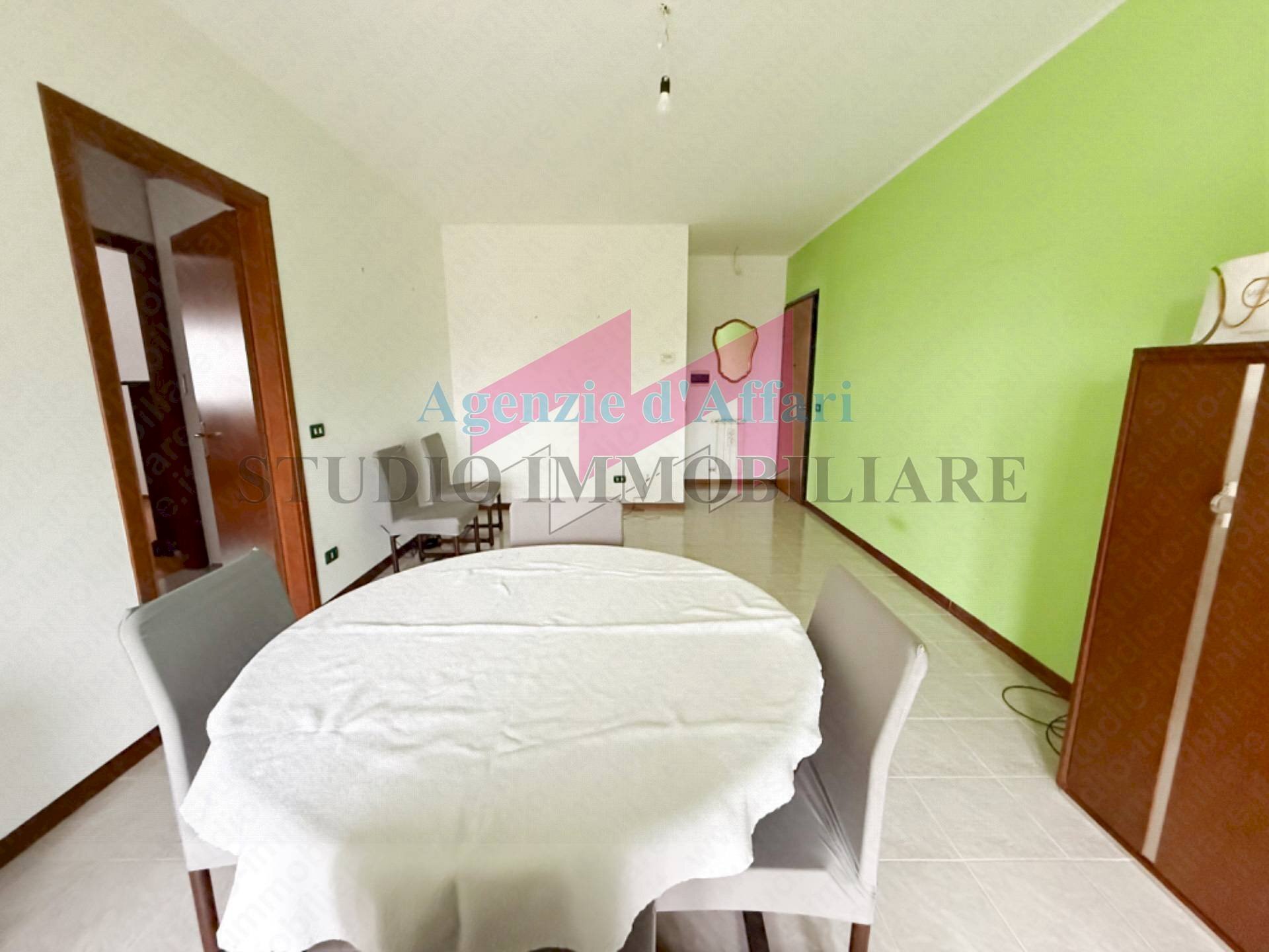 Foto 3 - Appartamento Via Enrico De Nicola
 
2-46, Sermide e Felonica - foto 3