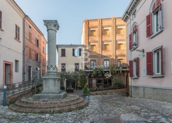 Foto 32 - Attività Commerciale Piazza della Libertà
 
8A, Bertinoro - foto 32